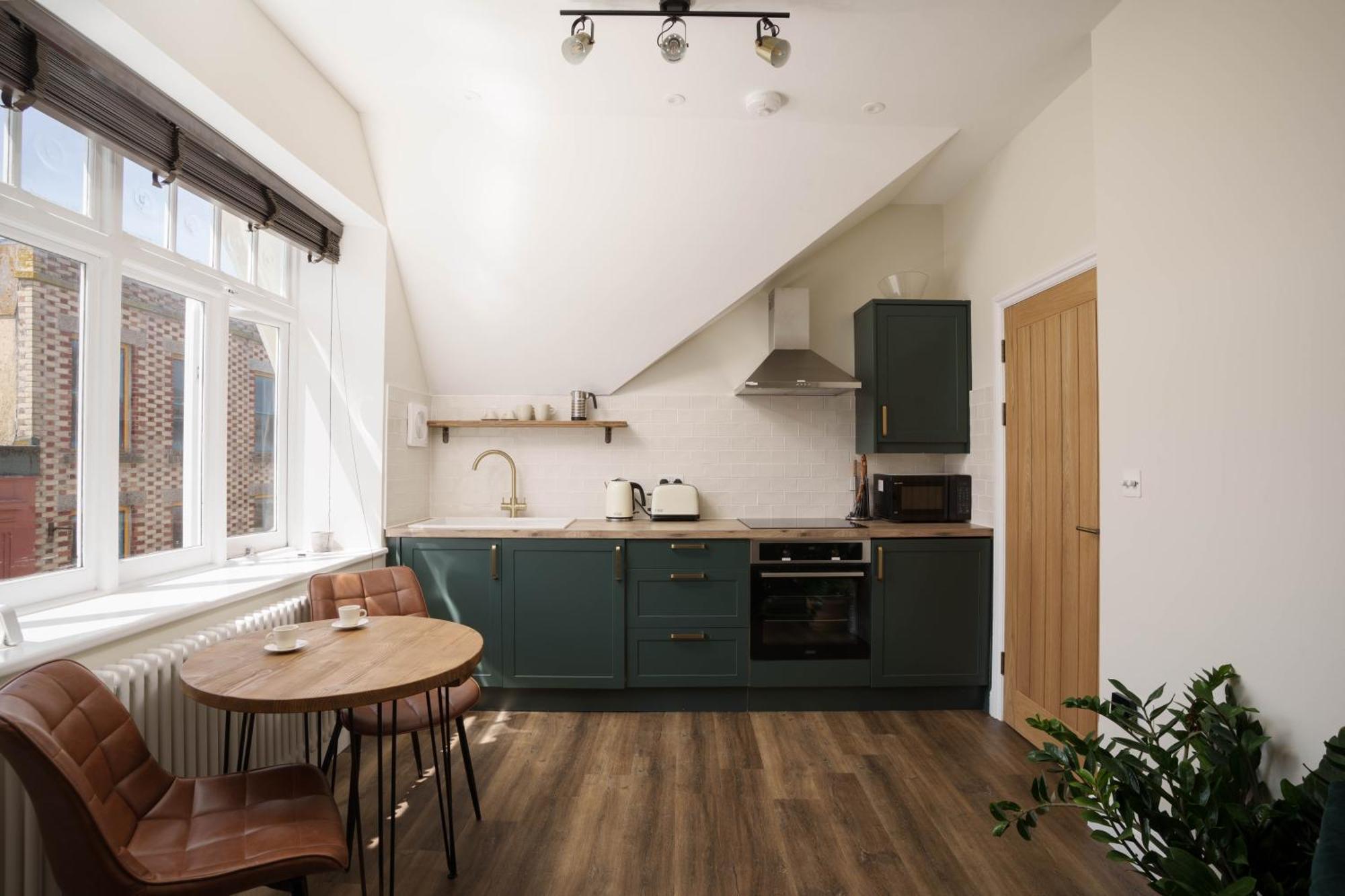 Modern Central One Bedroom Apartment In Penzance Eksteriør billede