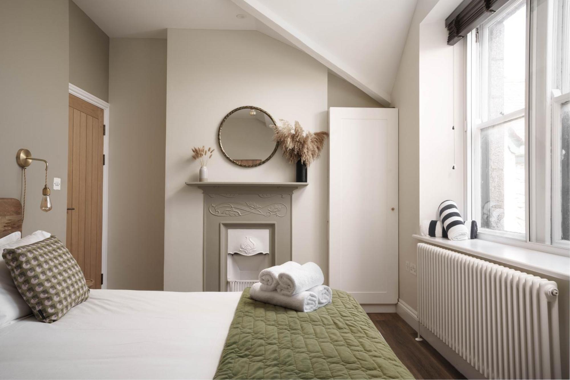 Modern Central One Bedroom Apartment In Penzance Eksteriør billede