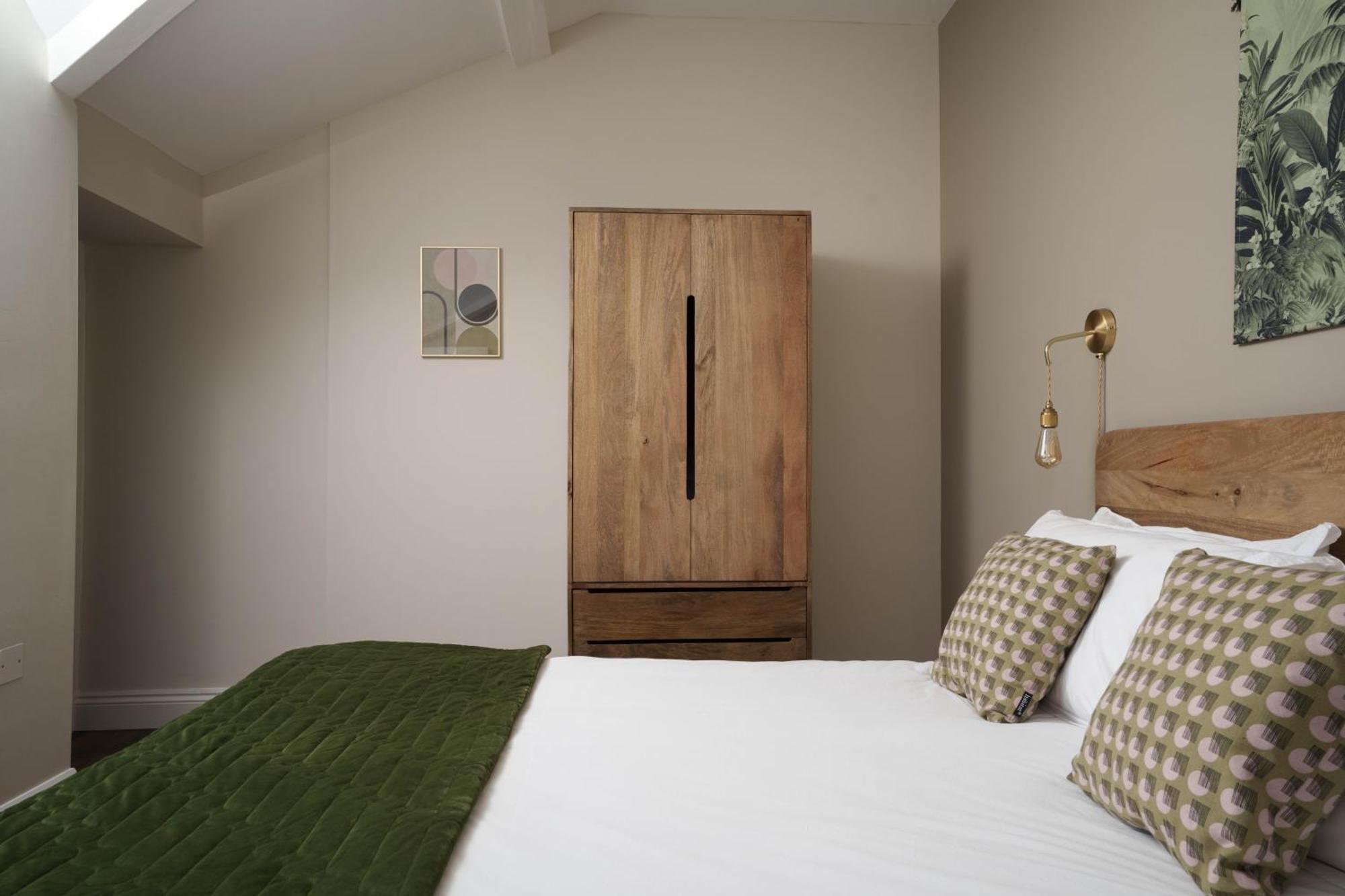 Modern Central One Bedroom Apartment In Penzance Eksteriør billede