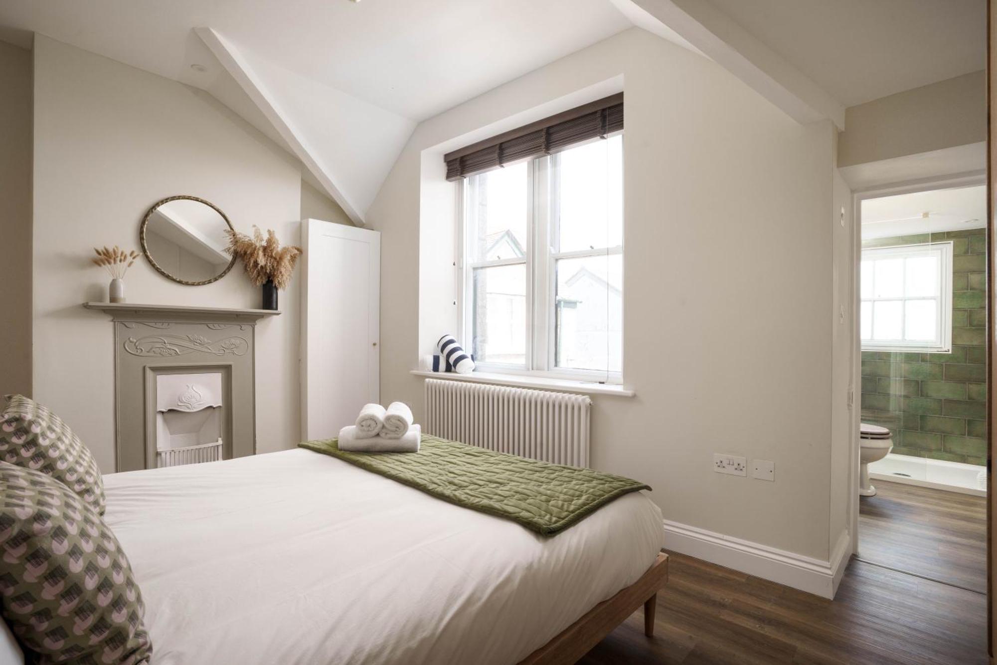 Modern Central One Bedroom Apartment In Penzance Eksteriør billede