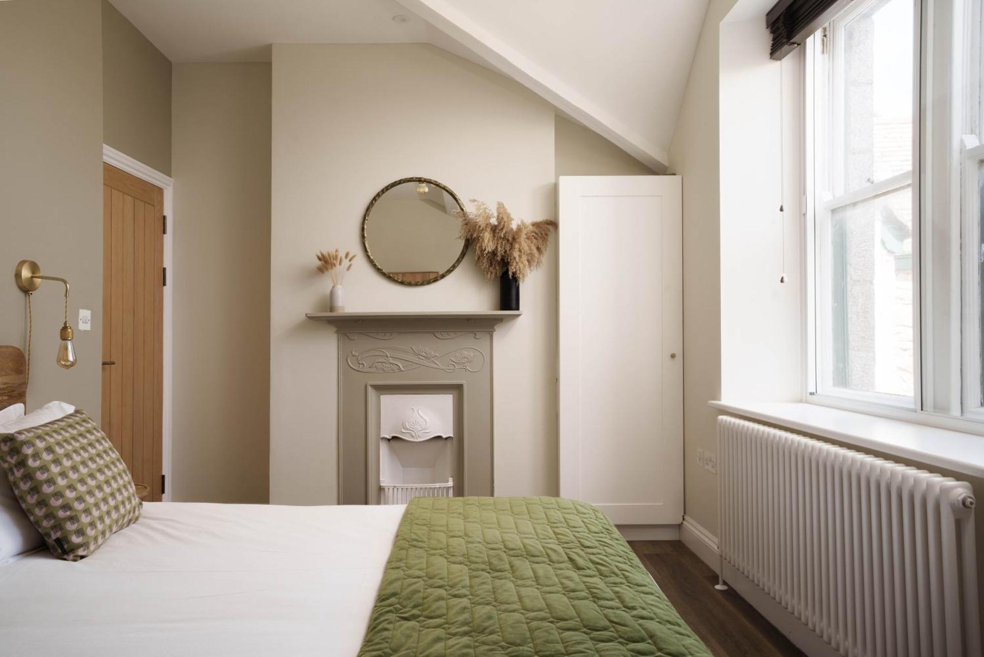Modern Central One Bedroom Apartment In Penzance Eksteriør billede